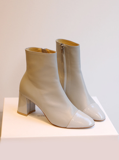 CARINE ROUND TOE ANKLE BOOTS - GREY