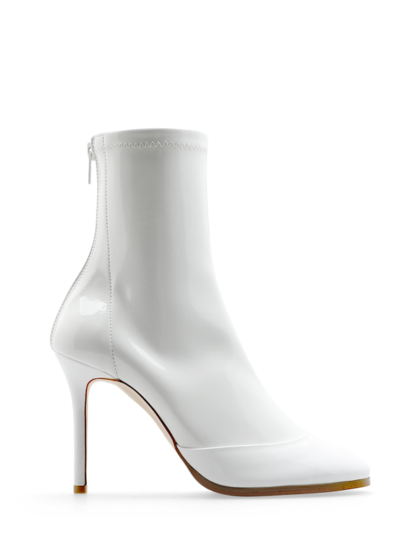 KATE ROUND TOE ANKLE BOOTS - WHITE PATENT